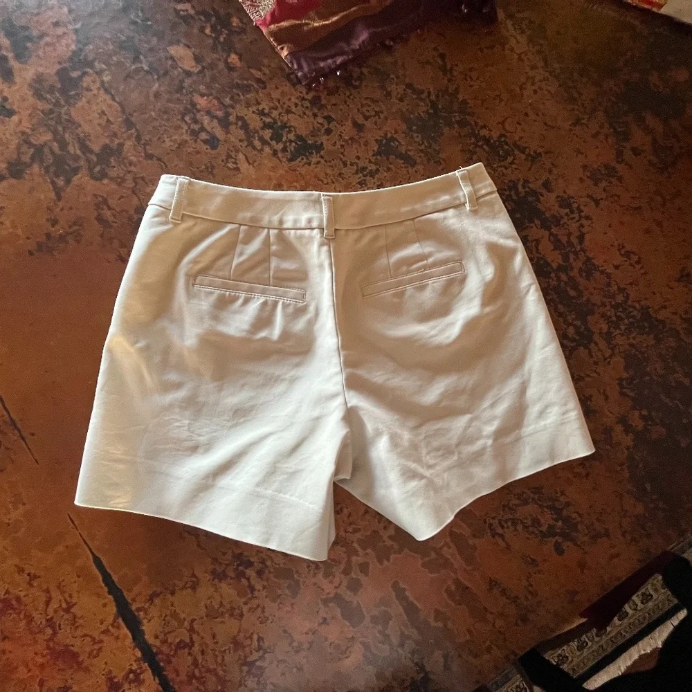 WHBM Light sand sz 2 shorts - Picture 2 of 10